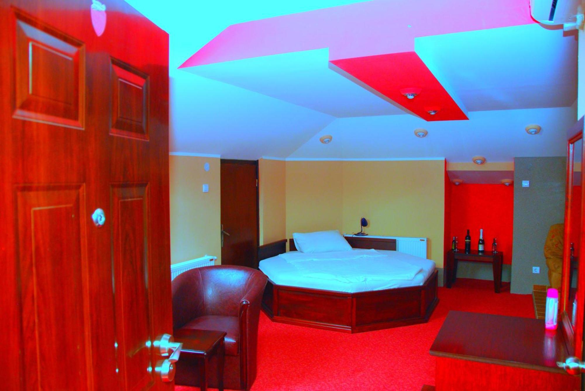 Hotel Vila Mitic Luxx Spa Centar 레스코바츠 외부 사진