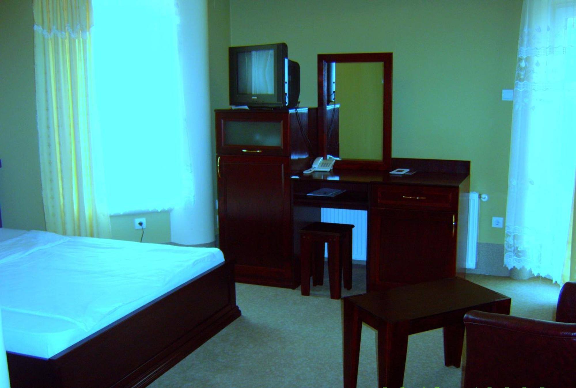 Hotel Vila Mitic Luxx Spa Centar 레스코바츠 외부 사진