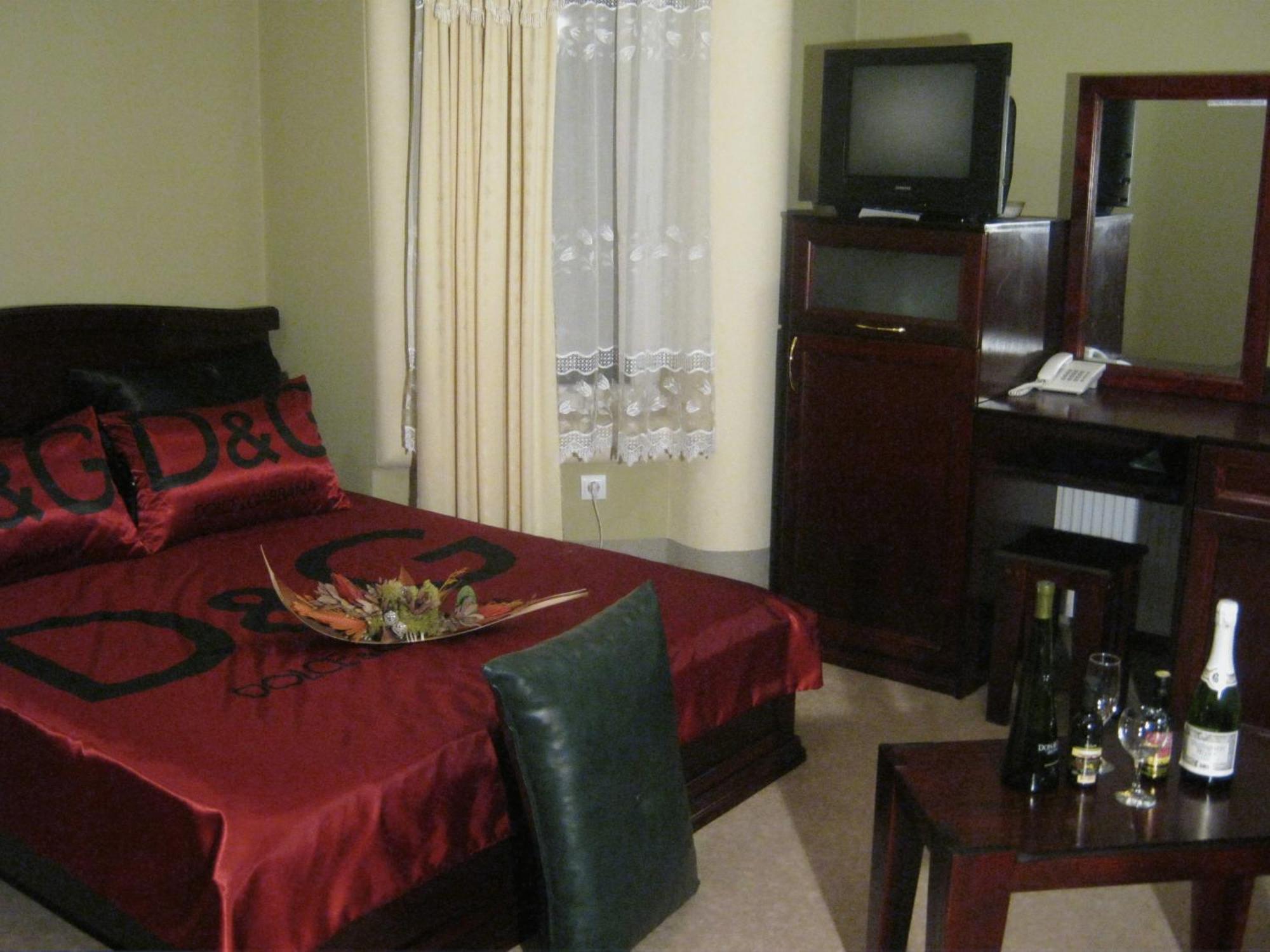 Hotel Vila Mitic Luxx Spa Centar 레스코바츠 외부 사진