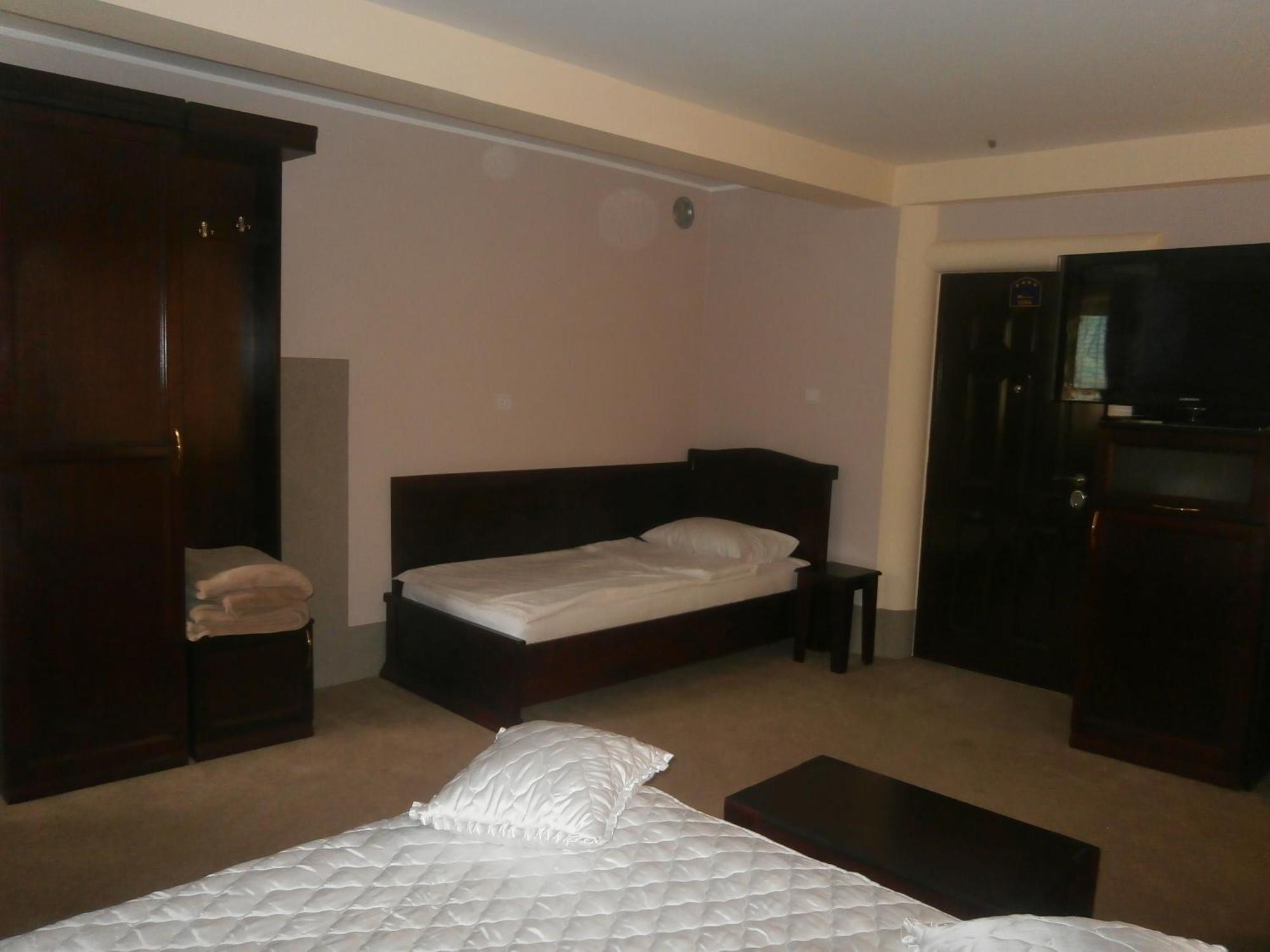 Hotel Vila Mitic Luxx Spa Centar 레스코바츠 외부 사진