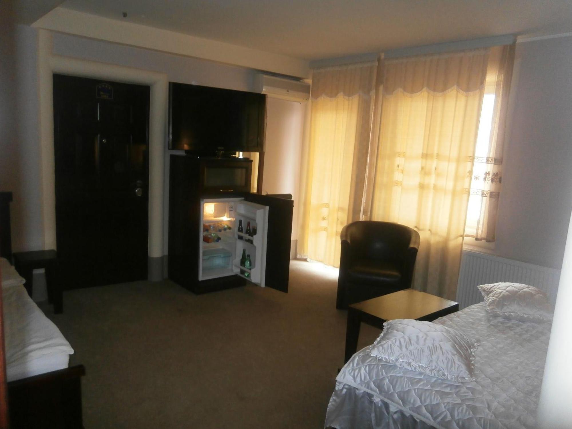 Hotel Vila Mitic Luxx Spa Centar 레스코바츠 외부 사진