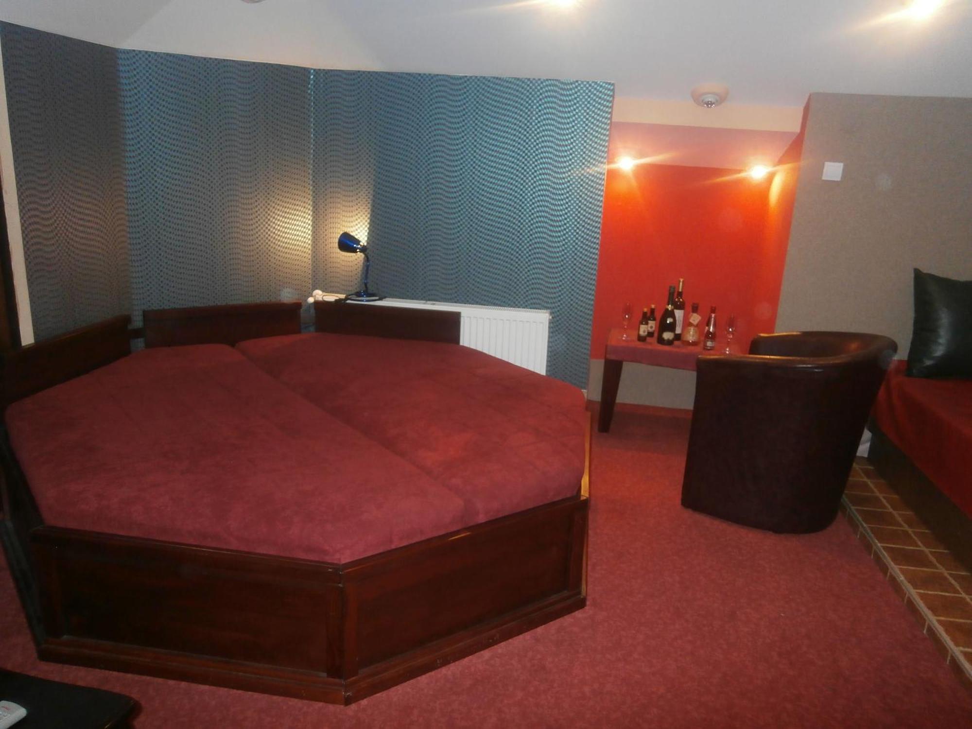 Hotel Vila Mitic Luxx Spa Centar 레스코바츠 외부 사진