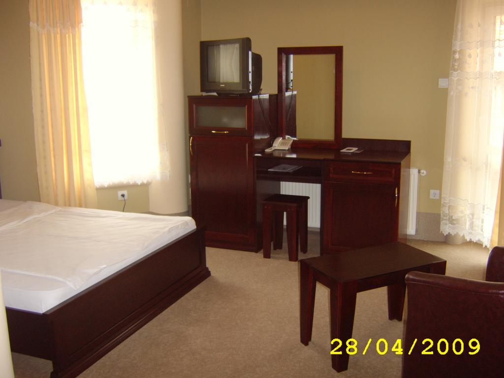 Hotel Vila Mitic Luxx Spa Centar 레스코바츠 외부 사진