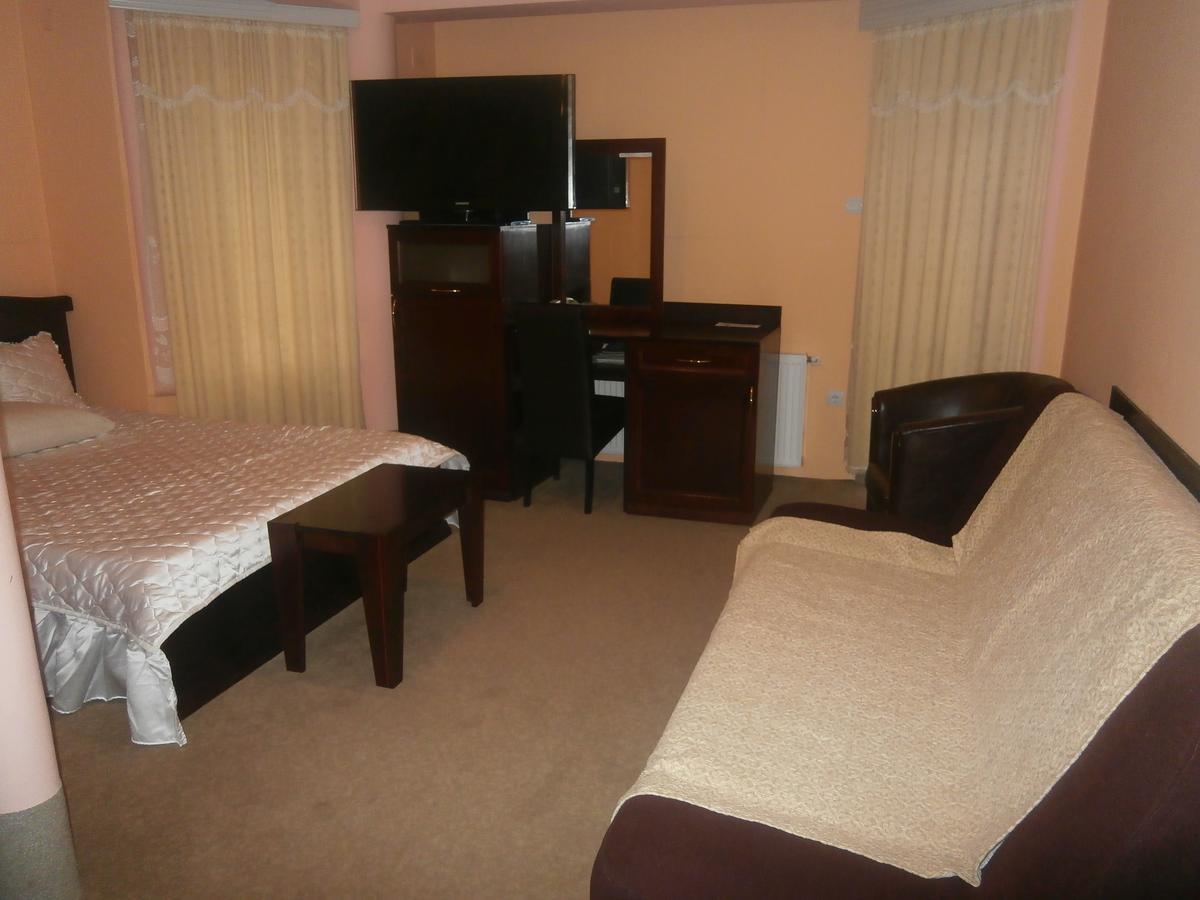 Hotel Vila Mitic Luxx Spa Centar 레스코바츠 외부 사진