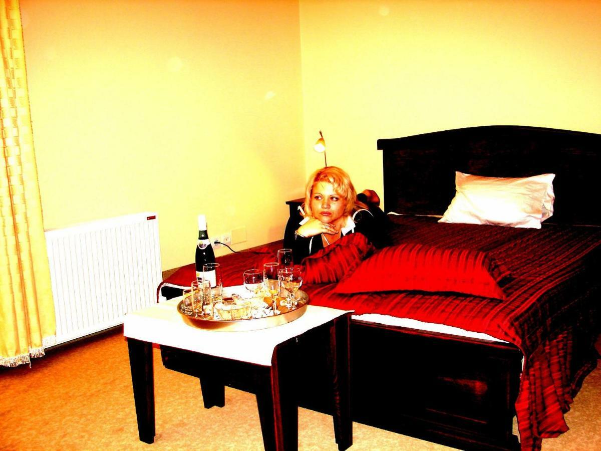 Hotel Vila Mitic Luxx Spa Centar 레스코바츠 외부 사진